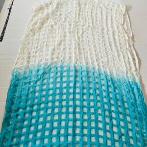 Infinite scarf blues and white